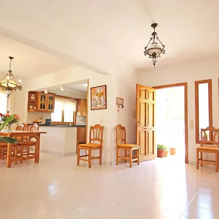 Holiday home Capllonch
